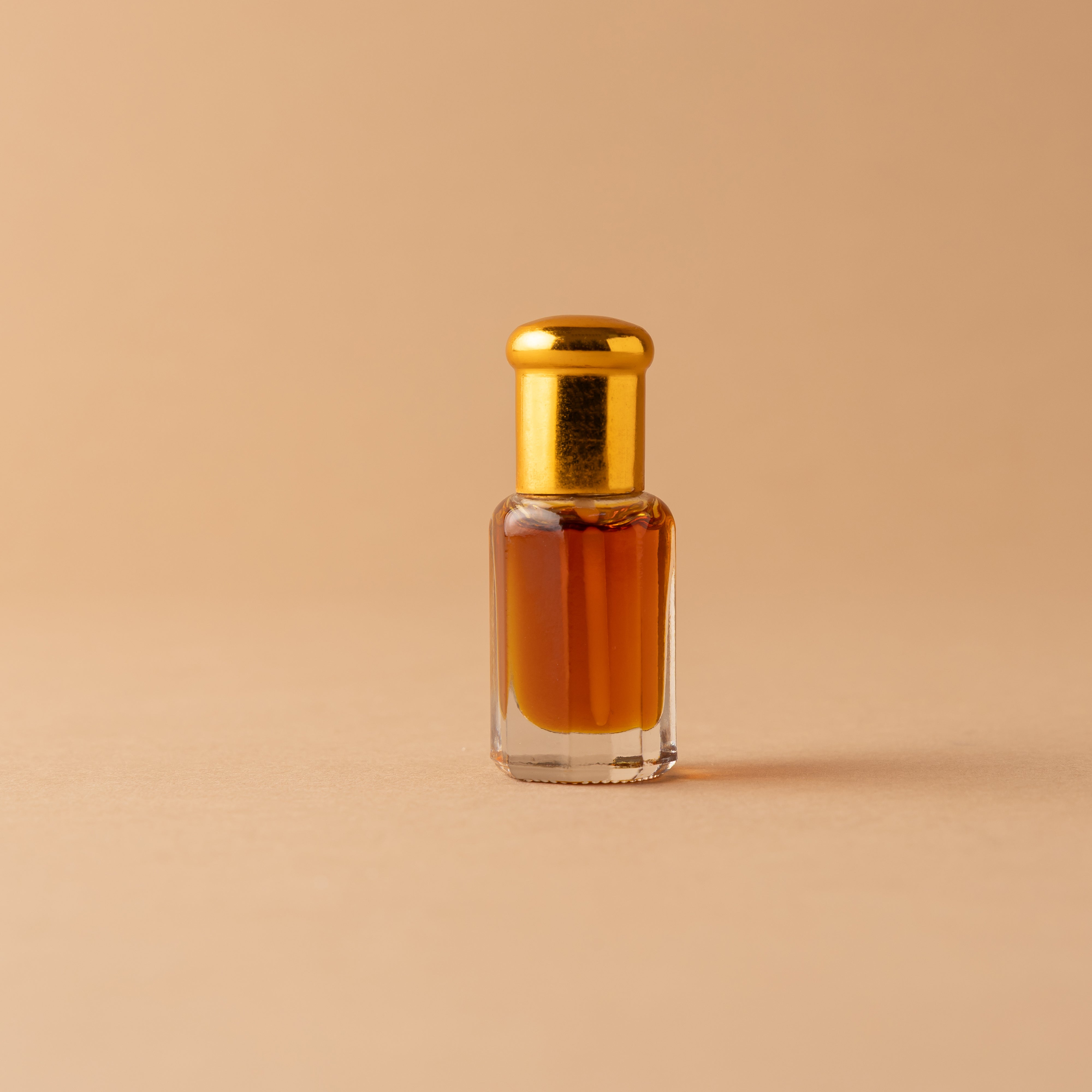 دهن عود و عطور مركزه